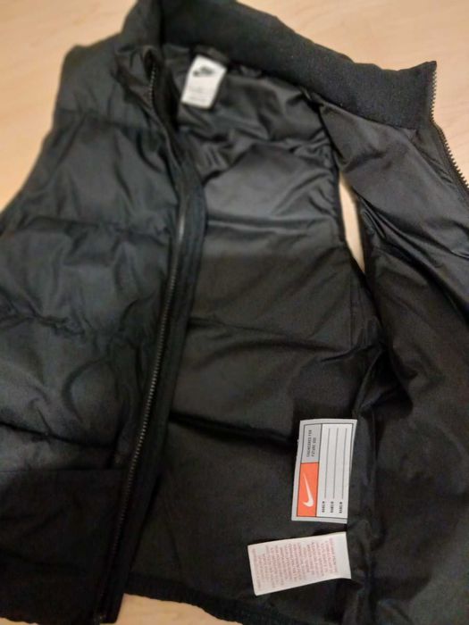 Детски елек Nike, р-р М(137-158см)