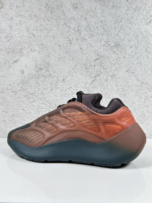 Adidas Yeezy 700 Copper Fade