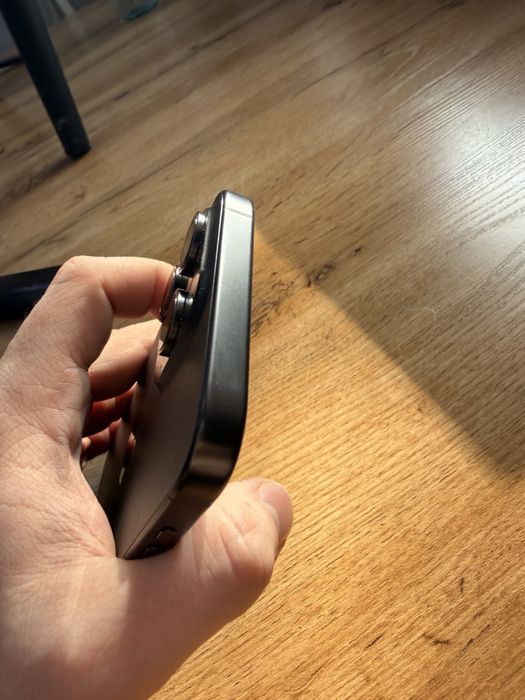 Продаю Iphone 15 pro max