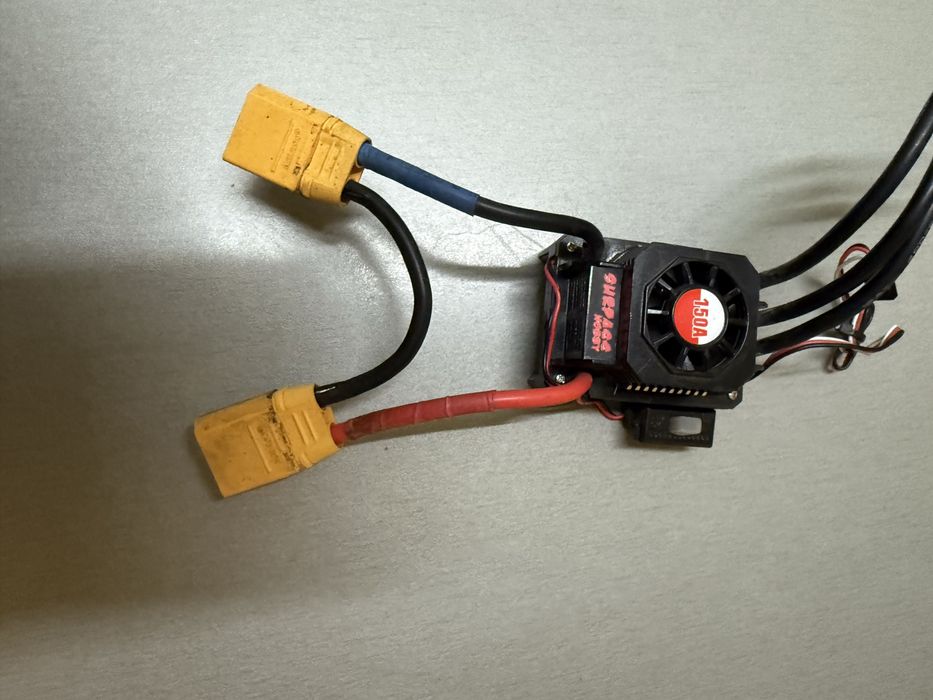 Контролер за радиоупрвляема количка