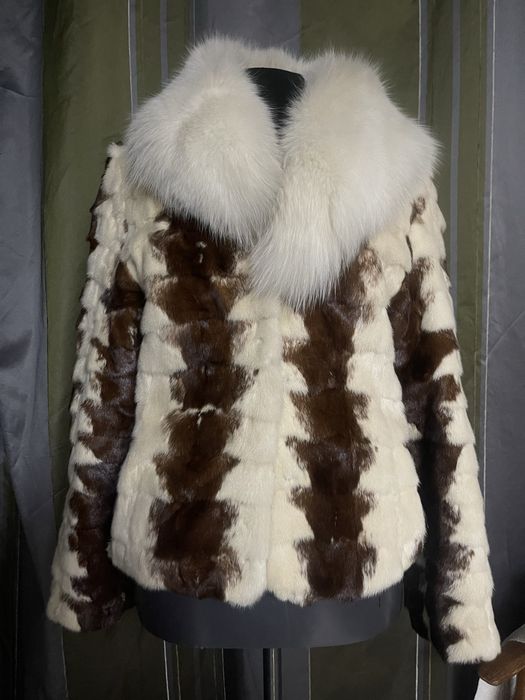 Продам верхнюю одежду