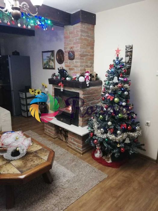 Триетажна къща в с. Близнаци