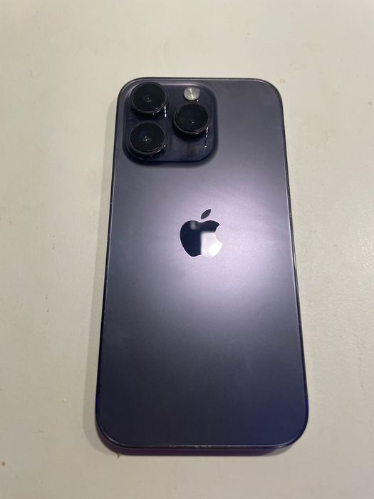 14 iPhone Pro продавам