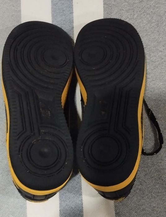 Промоция Nike Air Force 1 GS 'Black Speed Yellow 38,5"