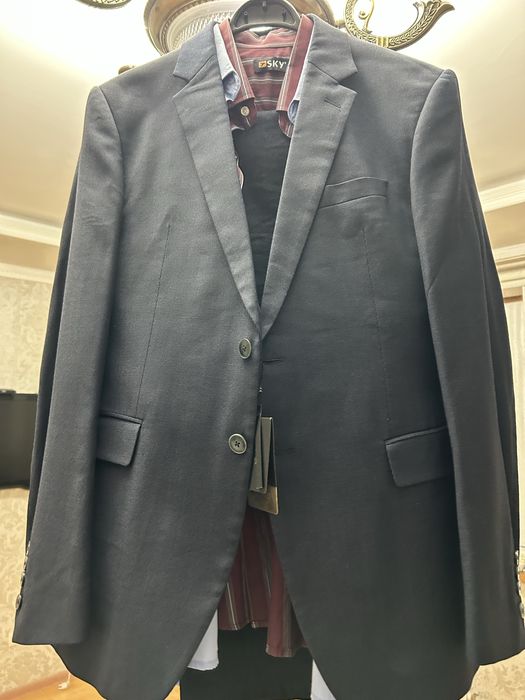 Пиджак 50 размера, Европейского пошива новый, синего цвета.