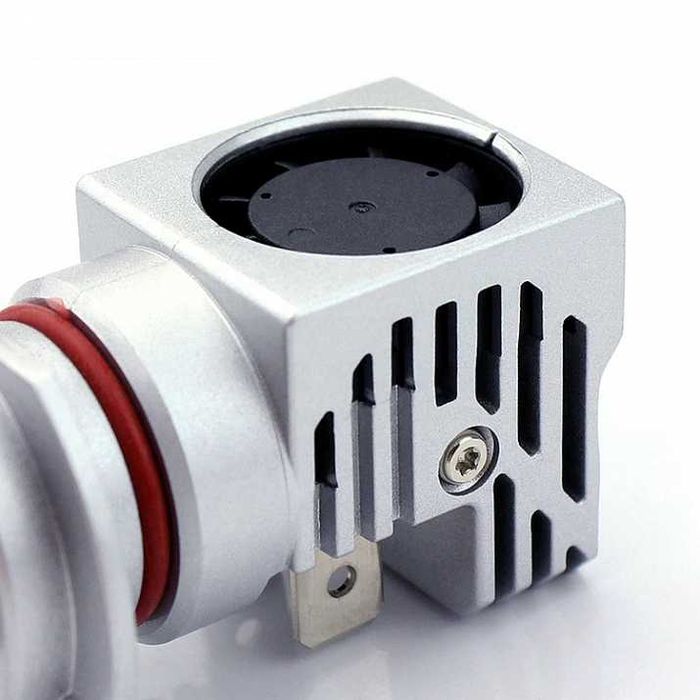 2 БРОЯ LED Диодни крушки H1 200W 9-32V +200%