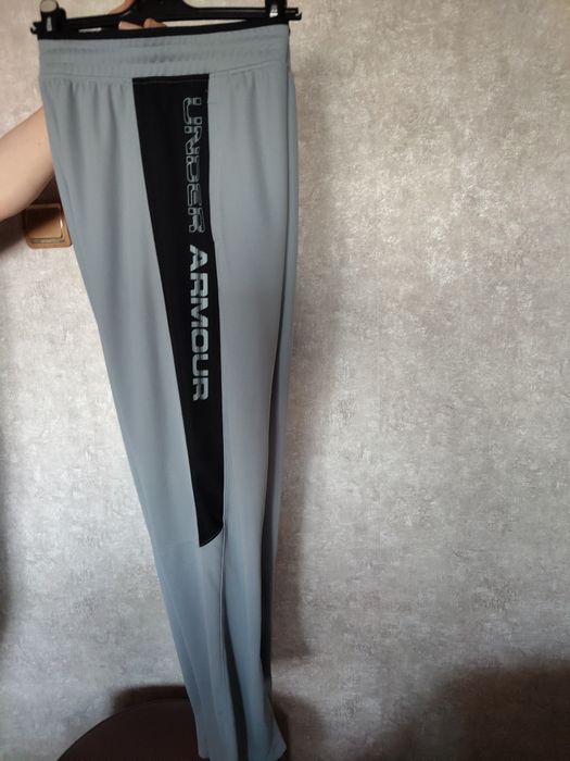 Оригинално мъжко долнище (Under armour).