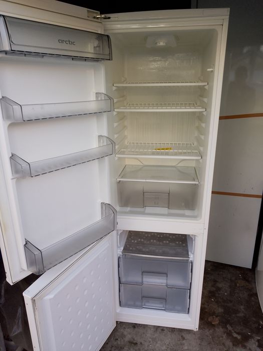 Frigider arctic Whirlpool Indesit Zanussi Electrolux