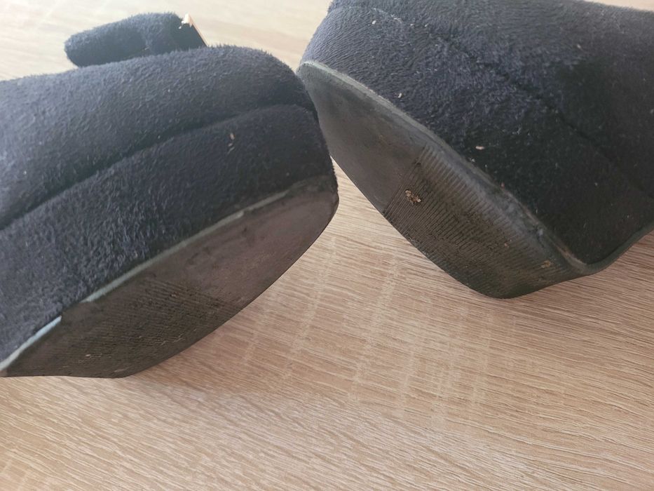 Дамски обувки с висок ток