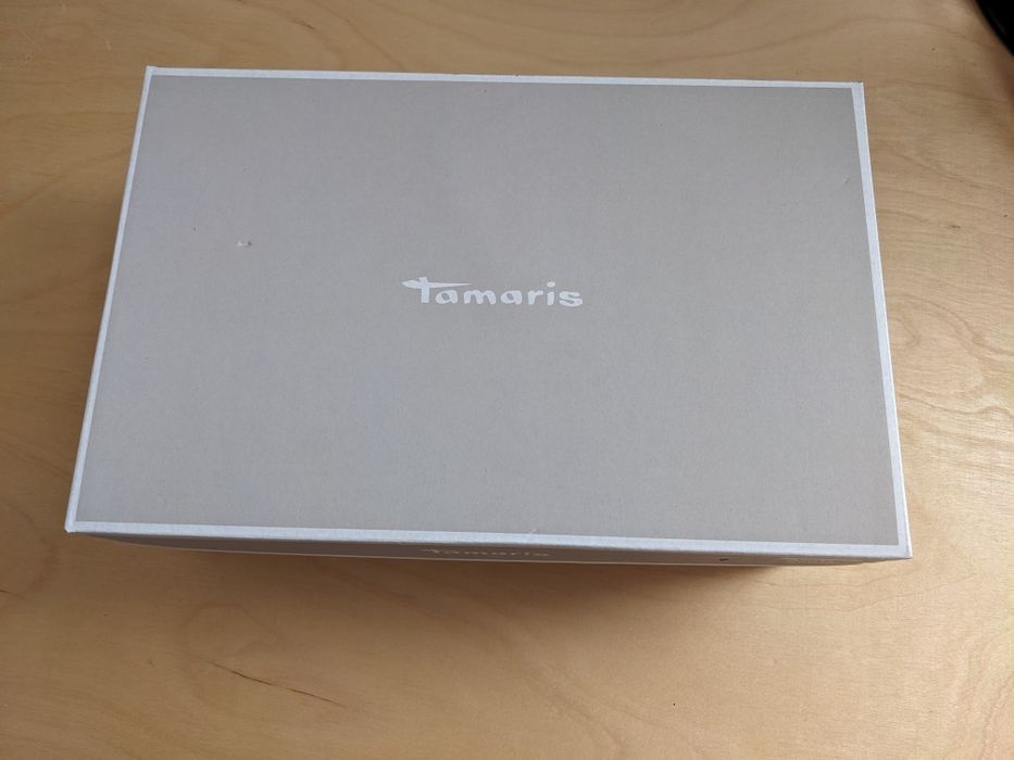 Tamaris златни обувки с камъни 41