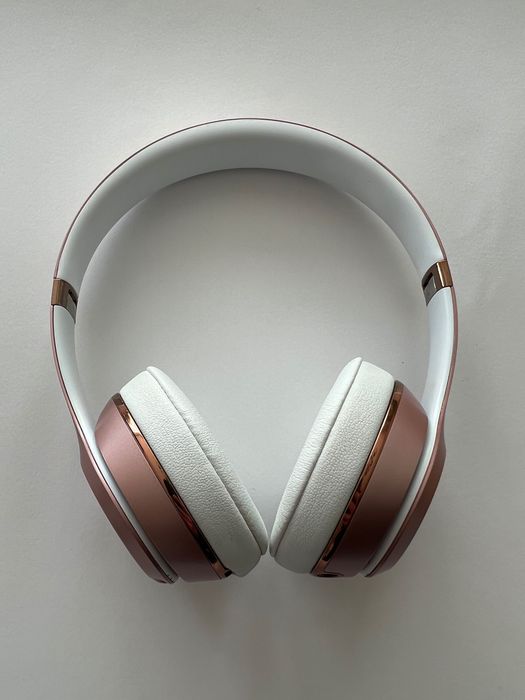 Beats solo 3 wireless rose gold