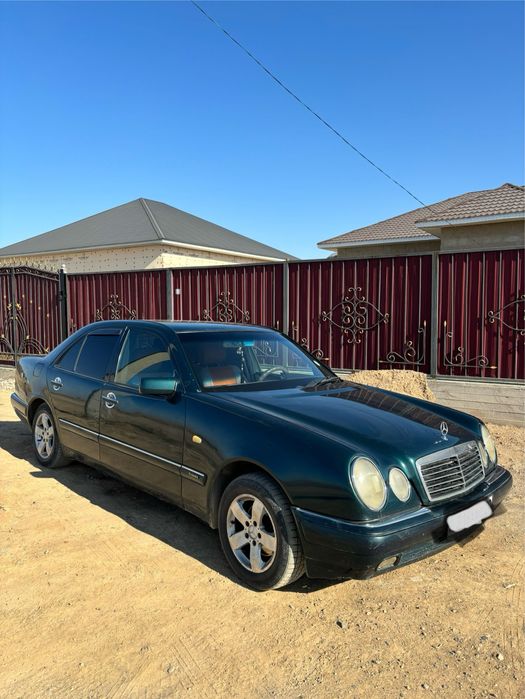 Продам мерседес w210 газ бензин 1997 года