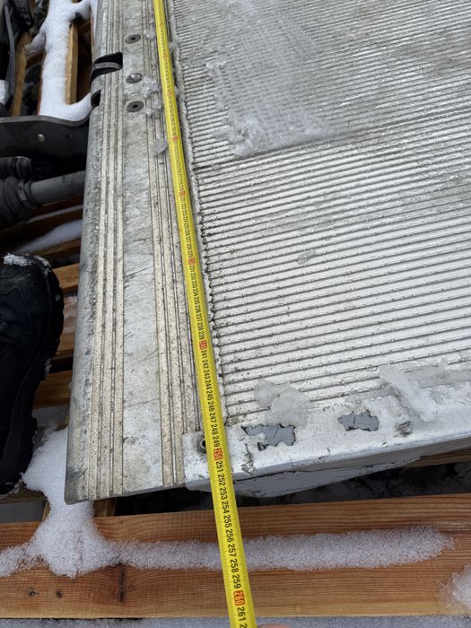 Oblon/ lift hidraulic 24V  de la 7.5T in sus