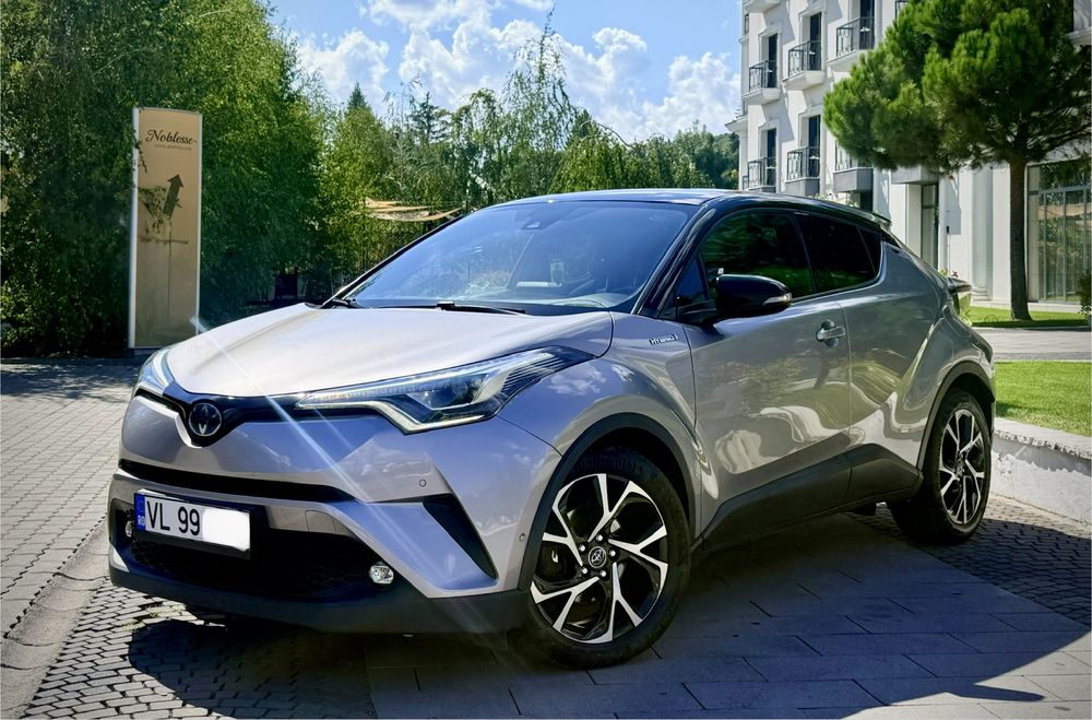 Toyota CHR 1.8 Hybrid Lounge Webasto ! Proprietar !