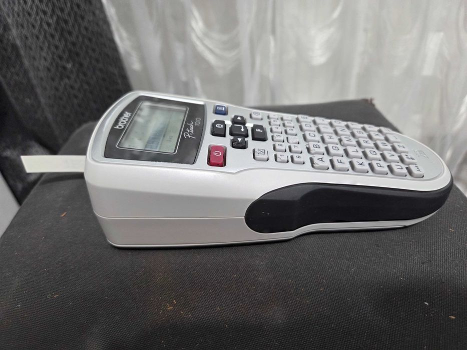 Brother P-touch PT-1010 Aparat Etichetat / Imprimantă Etichete TZe TZ 3.5–12 mm LCD Cutter Inclus
