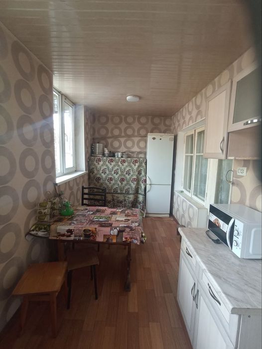 Продается трёхкомнатная квартира на массиве Водник