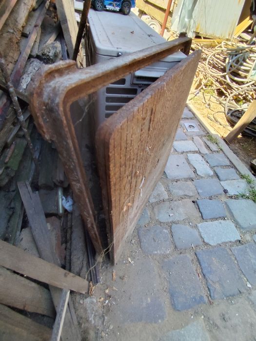 Capac canal metalic