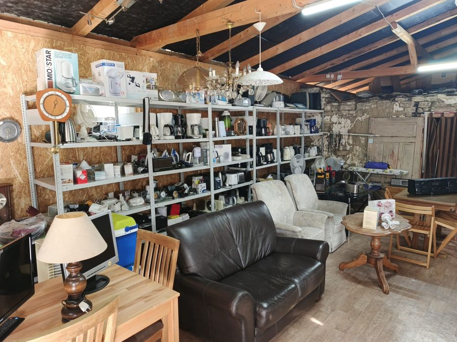 Vând mai multe lucruri