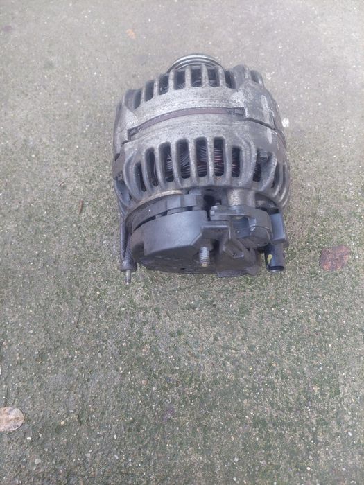 Vând injectoare,rampa injectoare,alternator,electromotor piese 1.6 cay