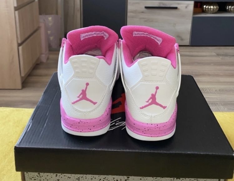 Jordan 4 oreo pink 38