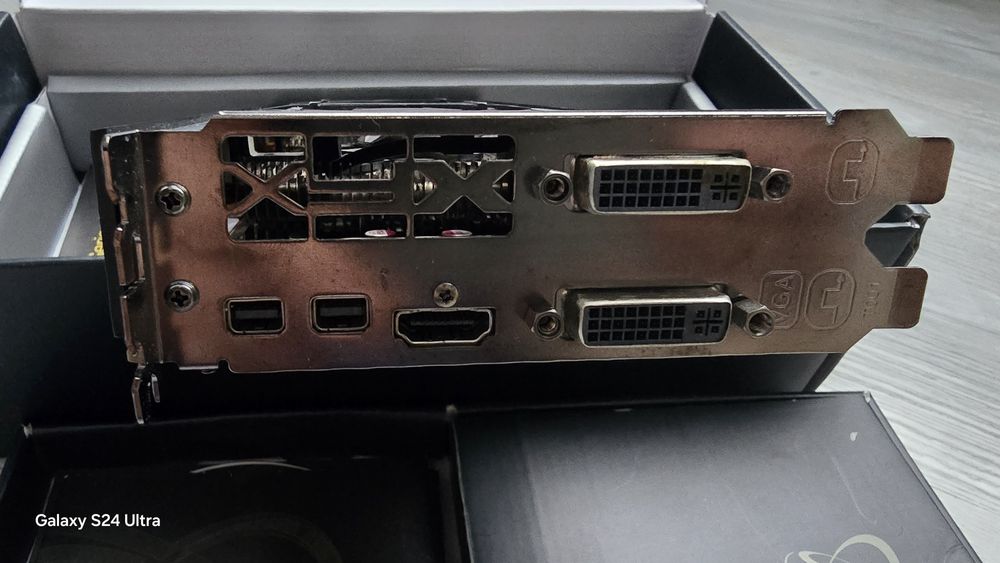 Placa video RADEON HD 6950