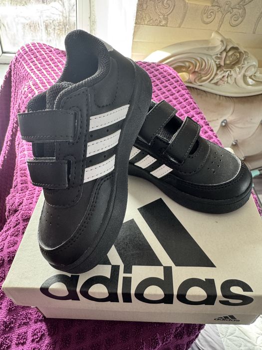 Продам кеды adidas