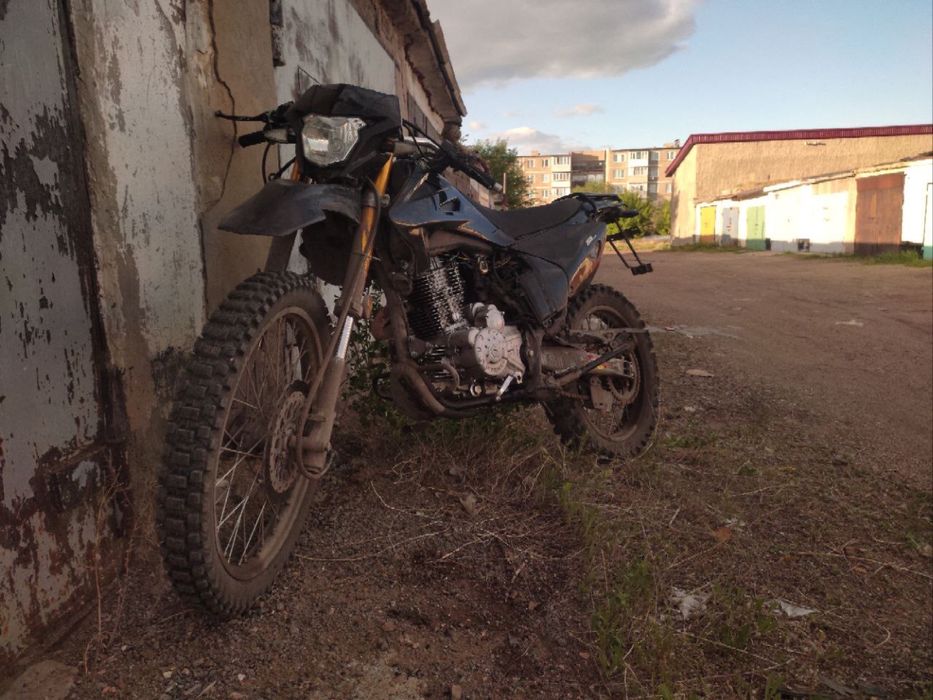Продам эндуро 250 кубов