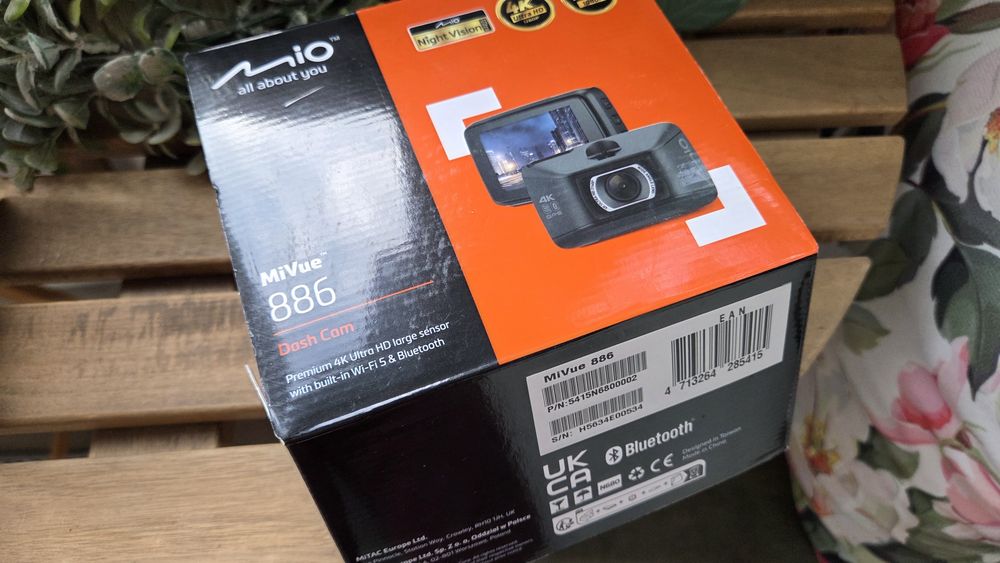 Camera Mio MiVue886 4k