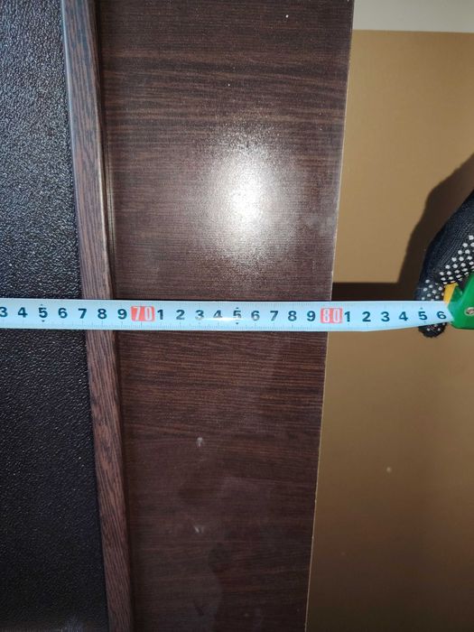 двери 2 штуки 2
самовывоз,
цена:100.000.uzs за 2штуки 200см/80см