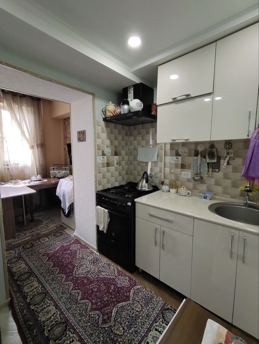 1/1/4 42м2 Срочно!! Продам! Массив БУЗ 1 ориентир остановка Художников