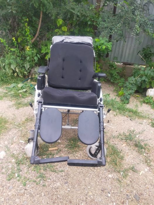 Инвалидной коляска.