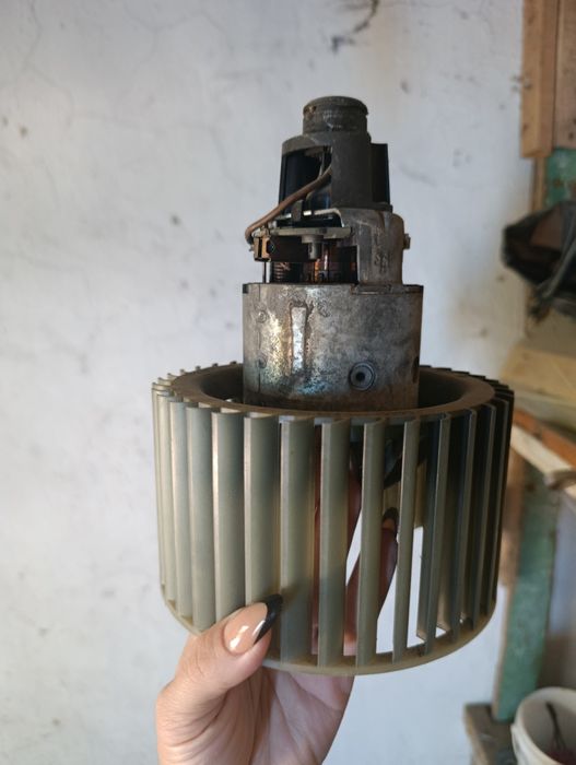 Запчасти на Ауди с4