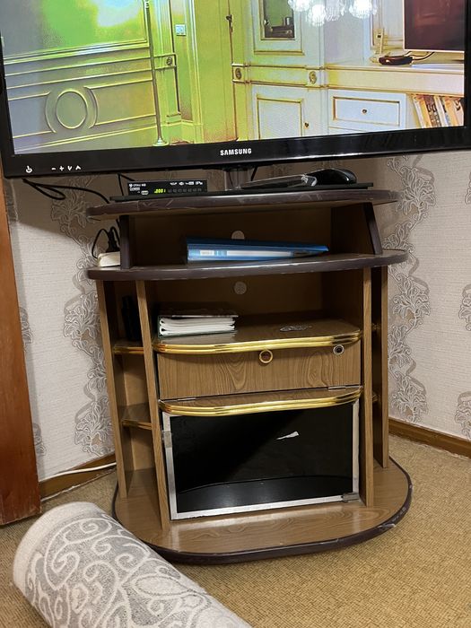 Подставка под телевизор