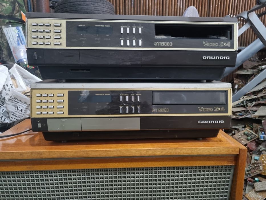 Видеомагнтофон GRUNDIG