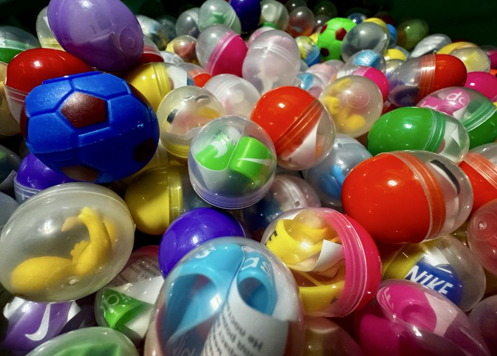 Капсули с играчки 32-35 мм за вендинг машина за топчета