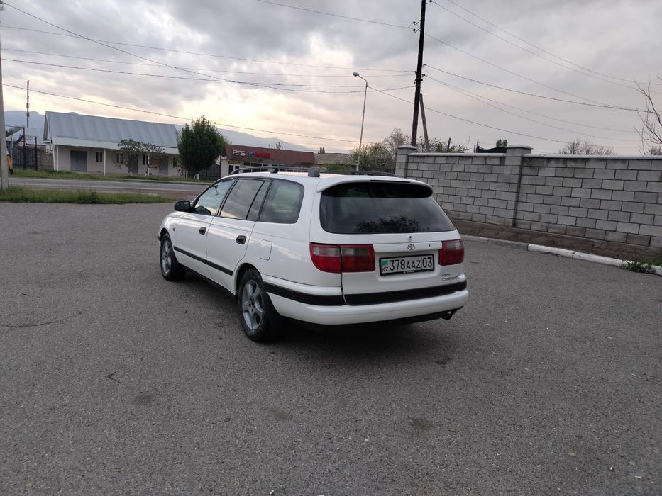 Продам тайёту Карина е