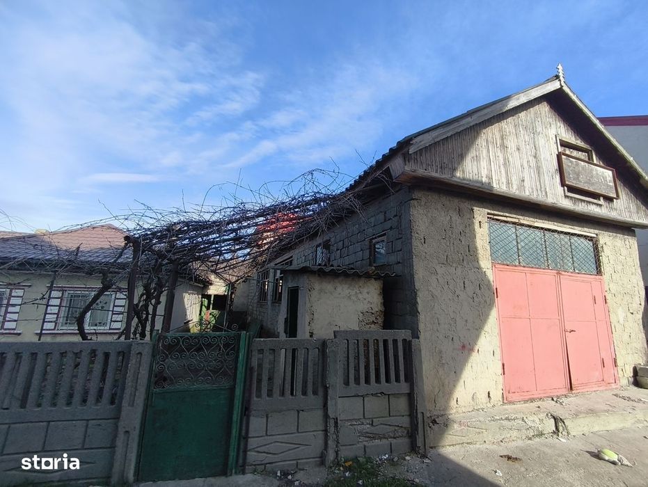 Casa Ovidiu chirpici+atelier 100 mp BCA/garaj 2-3 masini. Teren 350 mp