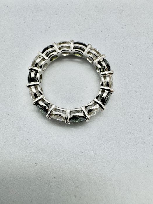 Сребърен пръстен с мойсанит (Диамант) 7 карата