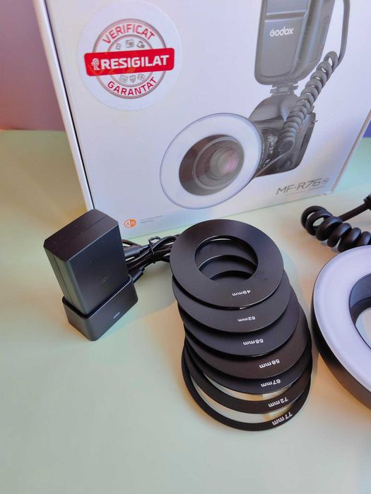 Vând Blit NOU macro Ring Light Godox MF-R76N pentru Nikon.
