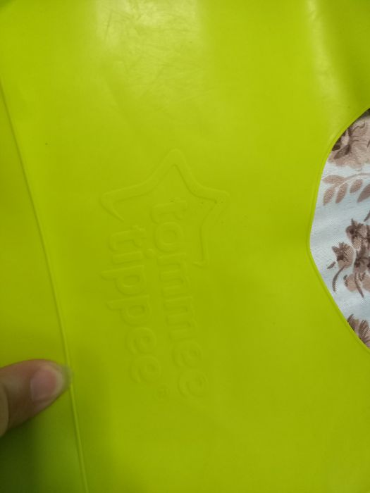 Bavete din silicon pentru băieței