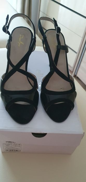 Sandale de ocazie cu toc înalt