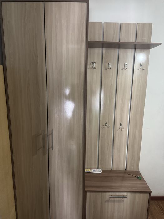 Продам прихожку срочно