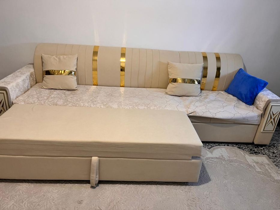 Продам диван новая