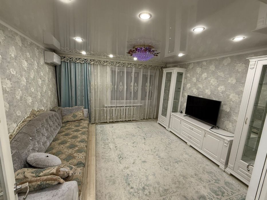 Продам 4 комнатную квартиру