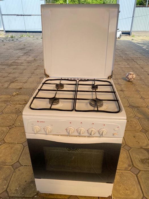 Продам газовую плиту GEFEST