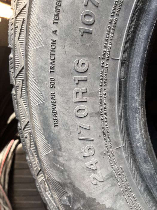 Продам шины 245/70R16