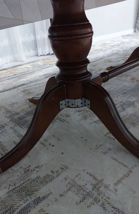 Продам стол хорошый