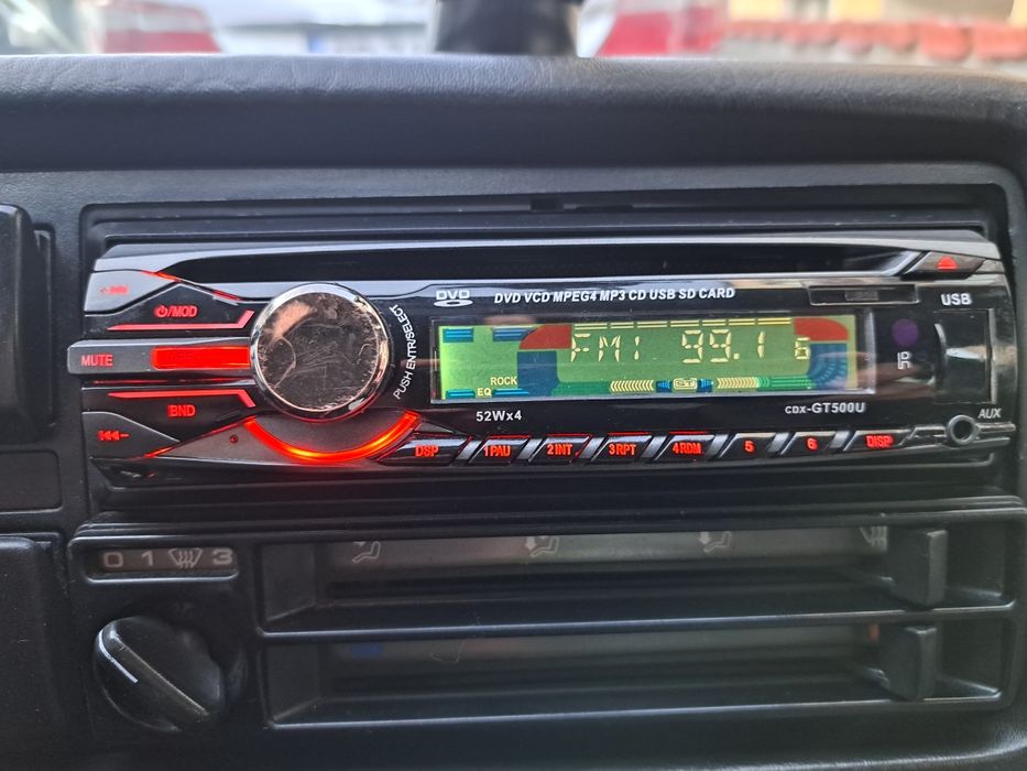 Радио за кола Sony