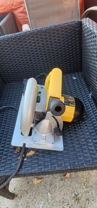 circular dewalt la 110v.