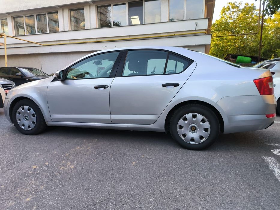 Vând Skoda Octavia